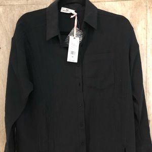 NWT! Super Cute! Vineyard Vines Cotton Button Down Shirt in Black